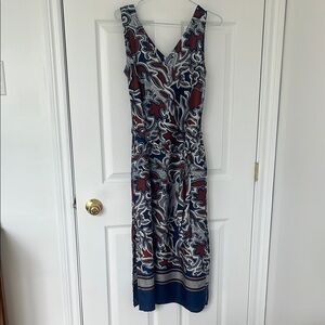 Elegant Navy and Red Patterned Dress